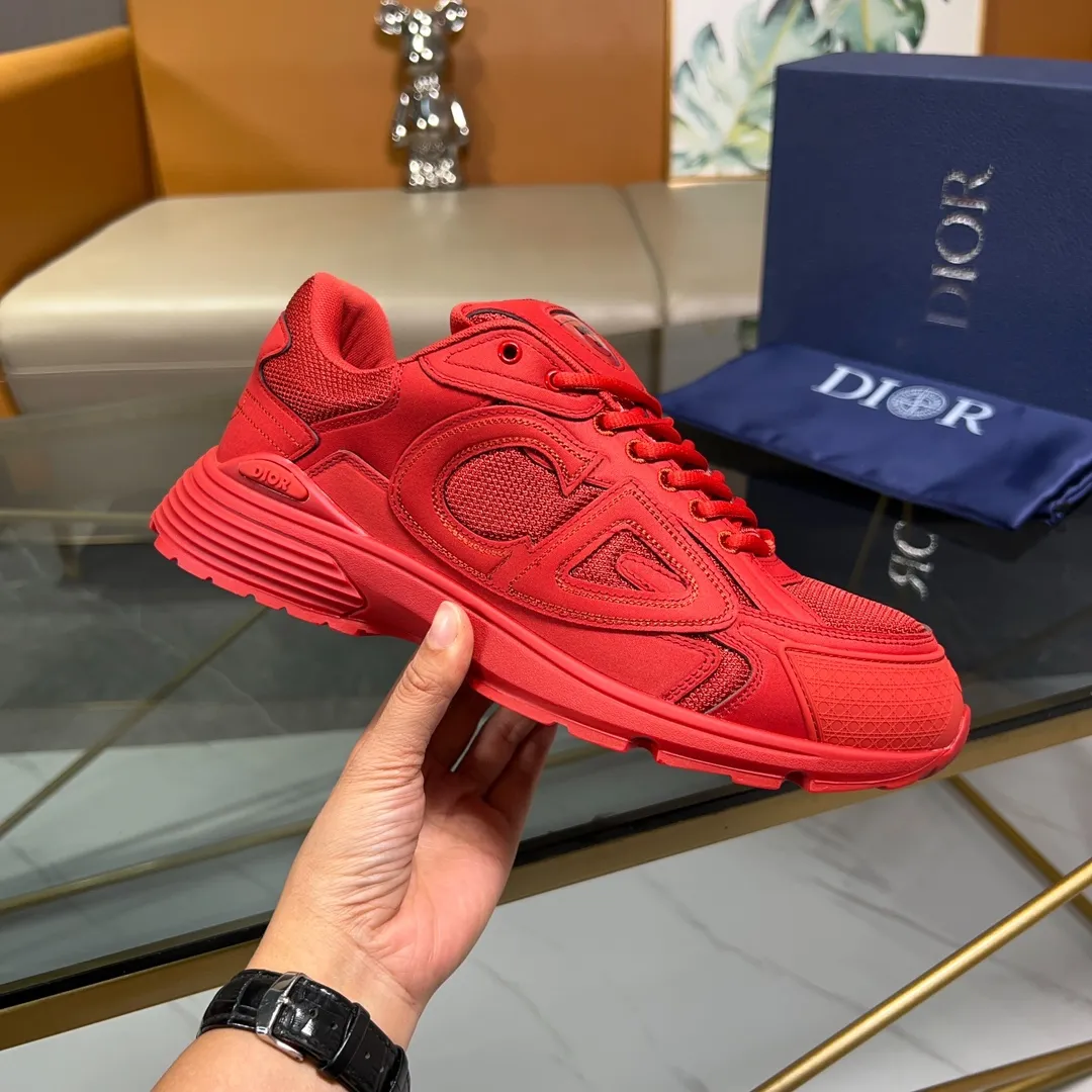 Men's Men's Shoes💰P460💰【DIOR】Dior's new B30 low-top sneakers✅ Carefully crafted from gray mesh fabric and white technical fabric, it features a CD30" graphic logo, and "DIO~B30" and "CD30" logos on the heel and tongue. The extra-light sculpted rubber sole is paired with iconic embellishments to enhance style, and internal stretch details create an ideal and comfortable wearing experience. Can be matched with a variety of casual looks to highlight a fashionable and modern sports style. Size: 38-44 (45 can be customized)